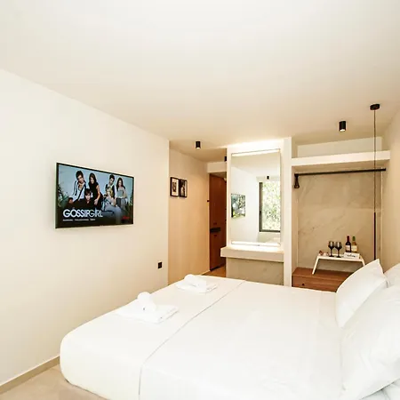 Rho Downtown Apartment *
